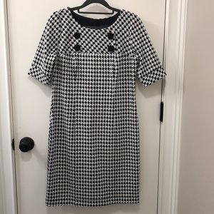 CHRIS McLaughlin Houndstooth Dress with Accent Buttons Size 6